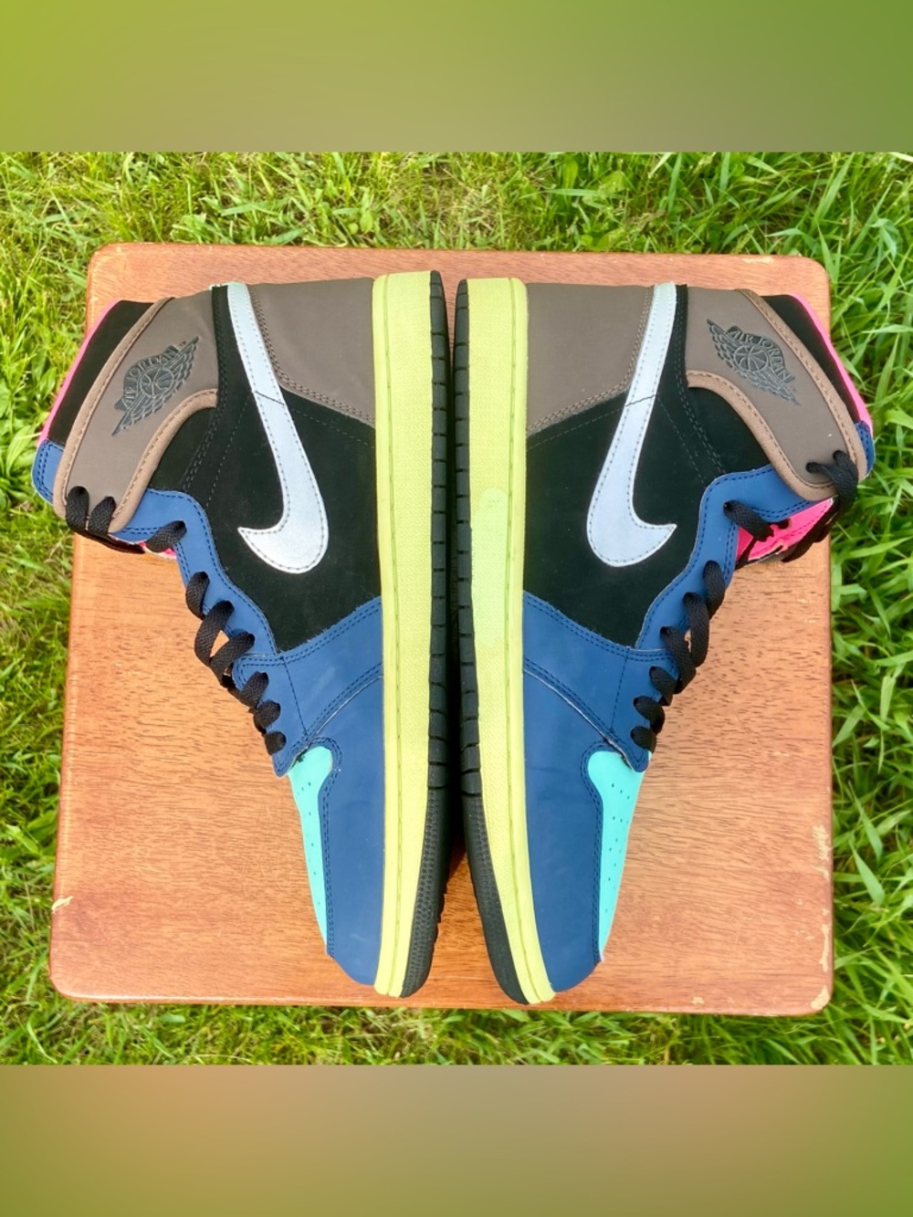 Jordan Retro 1 ‘Tokyo Bio Hack’ (12M) - Picture 4 of 7